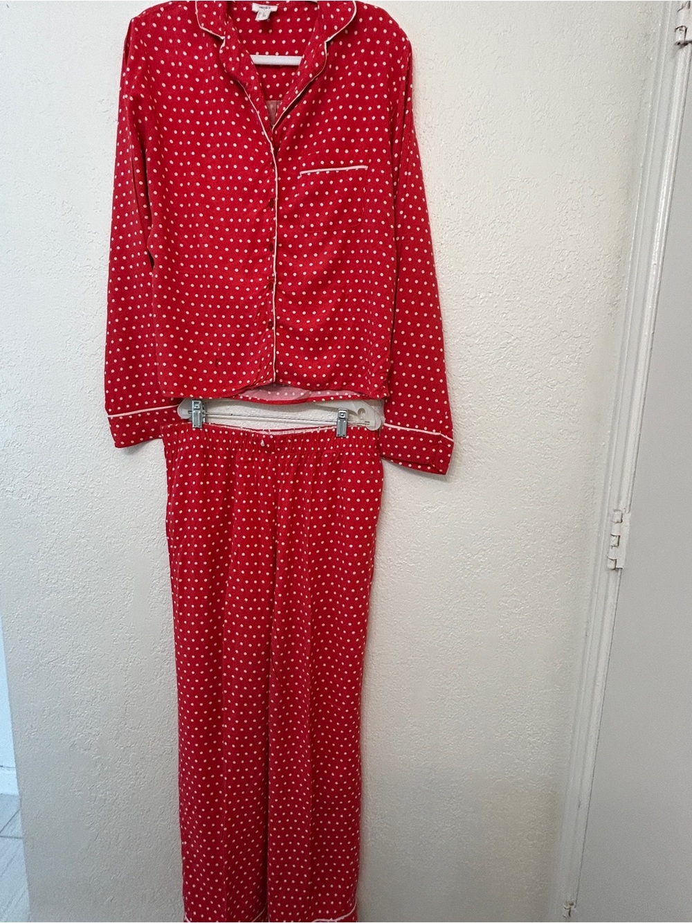 Women’s  Red and White Polka Dot Pajama Set - Cozy Two-Piece Sleepwear size L